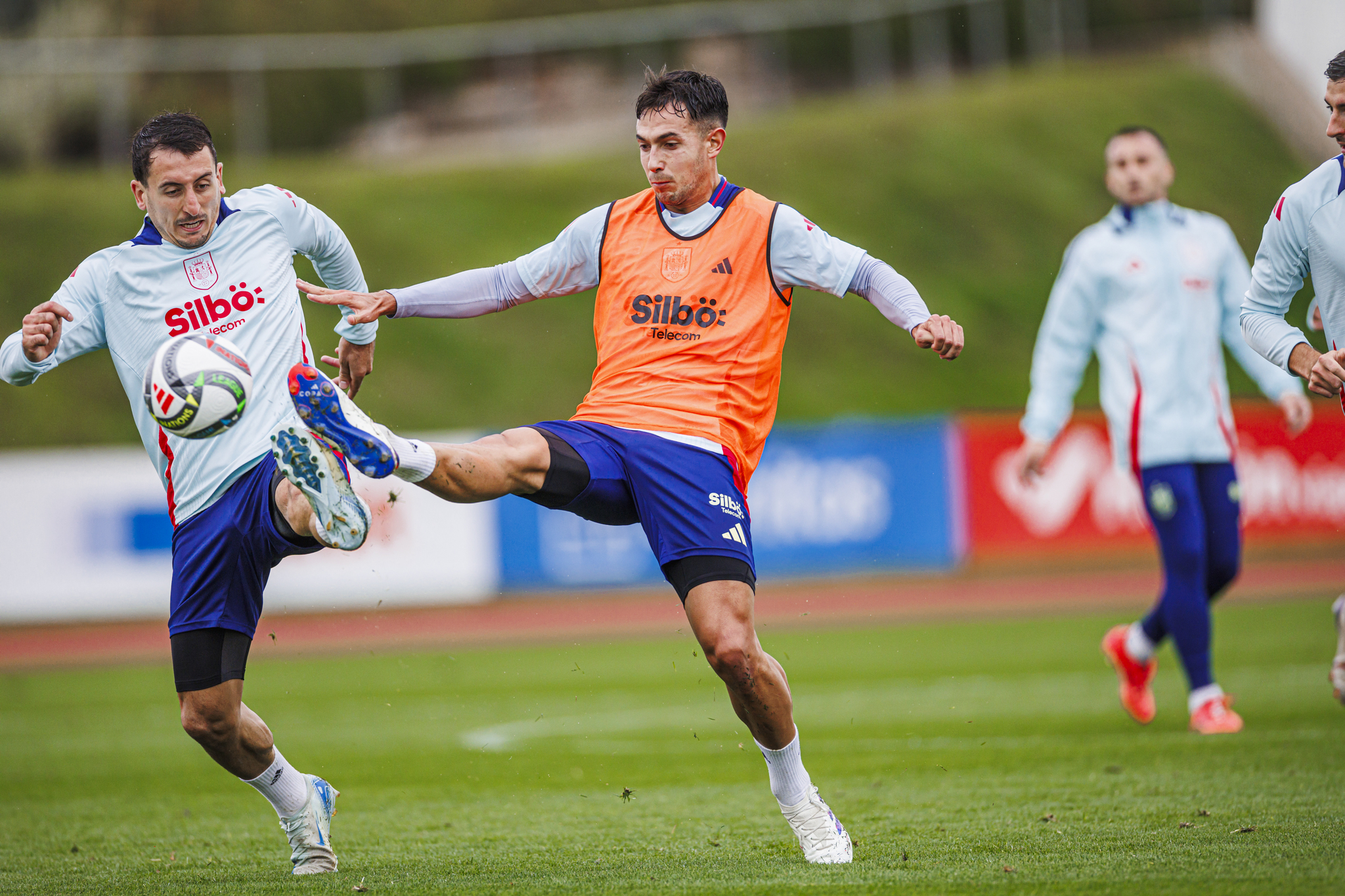 Los jugadores de la seleccin preparndose para el choque ante Serbia.